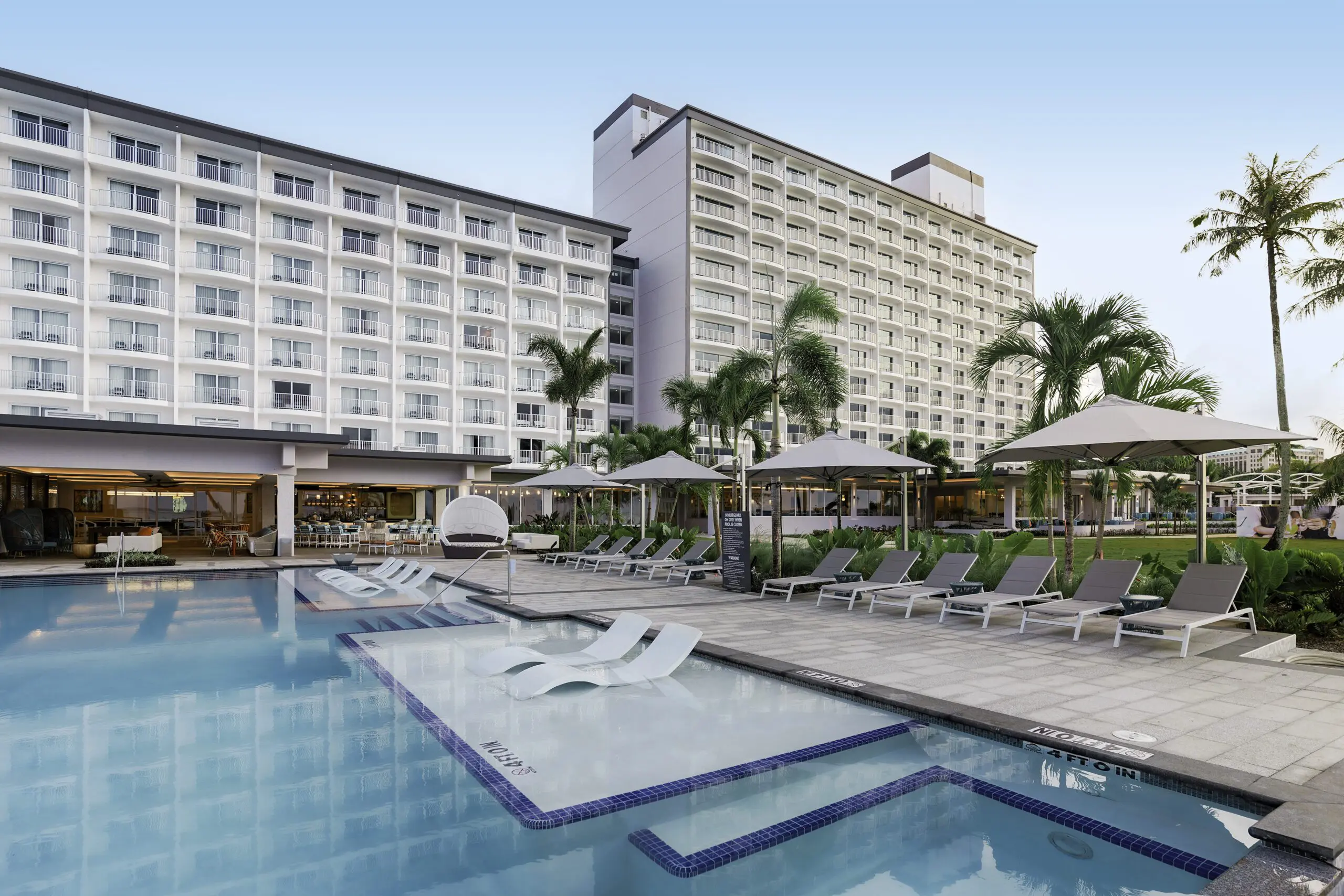 Shadowspec Serenity™ Cantilever Umbrella — Marine-Grade Shade, Engineered in New Zealand - Image 13