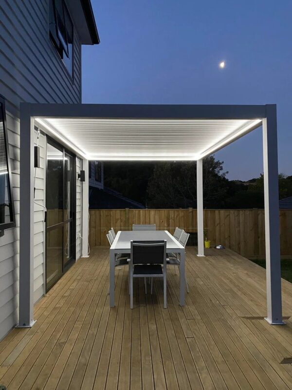 The Cerberus Standard Louvre System – Manual or Motorised - Image 12