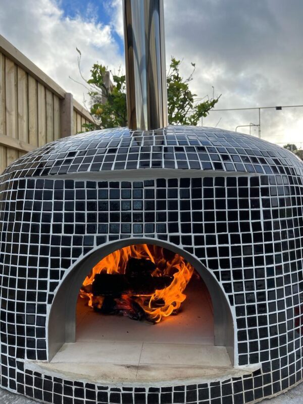 Flamma Dominus (FlameMaster): The Ultimate Wood-Fired Pizza Oven for Gourmet Pizzas at Home - Image 2