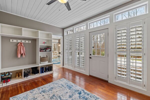 Wholesale Shutters Made Easy: Why Professional Contractor Installers Are Essential for Perfect Fit and Performance - Image 2