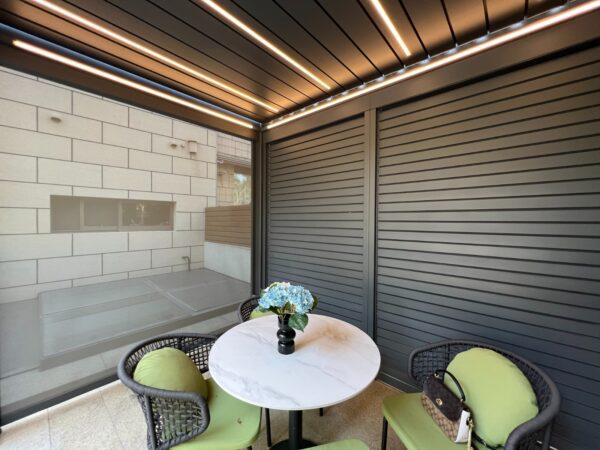 Retractable Aluminium Side Shutters: Transform Your Outdoor Space with Privacy, Protection, and Style - Image 9